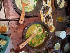 -良米山·云南野生菌过桥米线(上海首店)