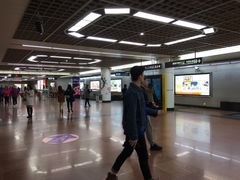-公园前(地铁站)