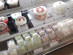 -红宝石·鲜奶小方·海派西点房(金杨店)