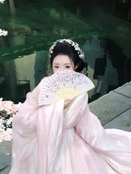 -一揽芳华汉服旗袍体验馆(拙政园店)