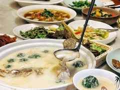 -泓历皇朝酒店(东亭店)