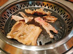 -黑金·寻焰自助百汇·烤肉·火锅(中街店)