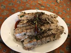 -拉威海鲜市场