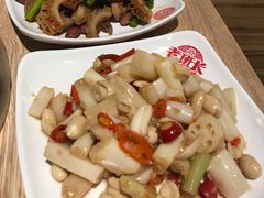 酸辣小莲藕-老班长手工灌汤包老店(东山店)