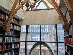 -钟书阁(松江泰晤士小镇店)