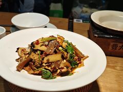 -费大厨辣椒炒肉(万家丽一店)
