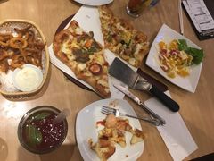 -必胜客(WOW中心城店)