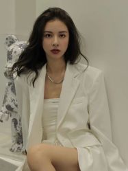 -AYO SALON
