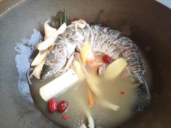 -咕嘟草帽鱼·牛奶一样的鲜鱼汤(包河万达广场创始店)