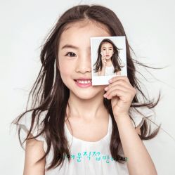 -现代经典婚纱摄影
