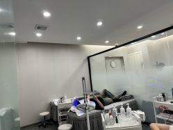 -苗方清颜专业祛痘·皮肤管理