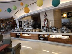 自助取餐区-元一希尔顿酒店·禅自助餐厅·啤酒花园