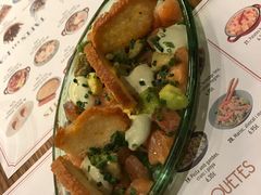 三文鱼牛油果色拉-Tapa Tapa