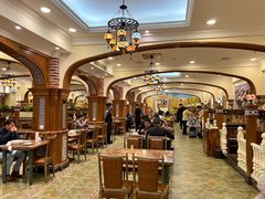 大堂-清真·玛丽亚新疆菜主题餐厅(浙江中路店)