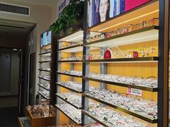 -优医视平价眼镜蔡司依视路折扣工厂店(十里堡店)