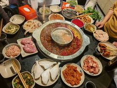 -洞亭火锅(防空洞总店)