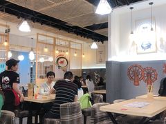 大堂-花馬肆.云南过桥米线(汉神购物广场现场熬汤店)