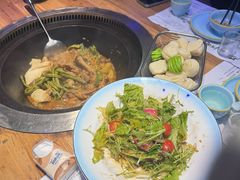 -山河屯铁锅炖·非遗东北菜(南山店)