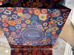 -VENCHI 闻绮(上海佛罗伦萨小镇店)