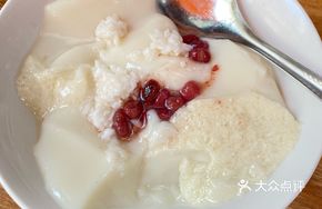 Sweet Fermented Rice Jelly with Ice Tofu Pudding