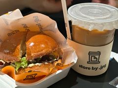 柠香蟹籽牛肉汉堡-JPG canteen(广州寺右公馆店)