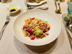 牛油果鲜虾色拉配芝麻沙律汁-太平洋西餐厅(金陵饭店)