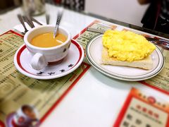 -UNI UNI(环亚凯瑟琳店)