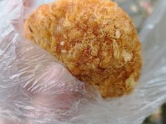 蟹黄风味小贝-鲍师傅糕点(江苏路店)