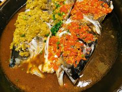-阿瓦山寨·湘菜现炒·剁椒鱼头王(咸阳总店)