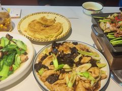 -凯盛食府(右玉小吃街店)