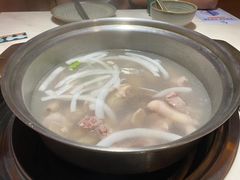-喃喃椰·糟粕醋·椰子鸡火锅(七堡花园店)