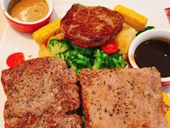 -必胜客(东大桥店)