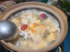 -邹开喜·小海鲜醉鸡煲·潮汕鲜切牛肉店(襄阳北路店)