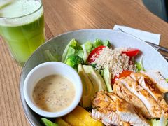 芒果鸡肉牛油果色拉-Wagas沃歌斯(尚街店)