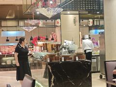 -广州万富希尔顿酒店·感趣自助餐厅·金秋蟹宴生蚝海鲜刺身烧烤