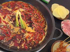 -四小区火锅·巷子里的重庆火锅(花照壁店)