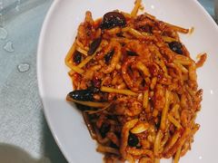 -辛香味烧鱼馆·非遗技艺·排骨红烧肉(光谷医药园店)