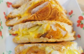 Grilled Chicken Cheese Sandwich