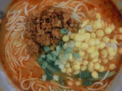 豌杂米粉-丁丁猫重庆小面(徐州路店)