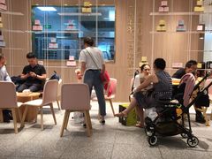 -奈雪的茶(湖滨银泰in77C区PRO店)