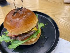 蘑菇培根牛肉堡-龙治汉堡(中华城店)