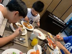 -飨食汇全日制餐厅·昆山皇冠假日酒店(九方店)