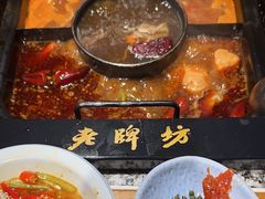 -老牌坊云南鱼豆花火锅(哈西万达店)