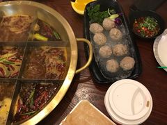 -重庆爽翻天老火锅(临平万达广场店)