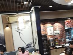 -裕记烧腊连锁餐饮(国商分店)