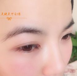 -爱美睫美甲会馆