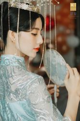 -艾米丽婚纱礼服