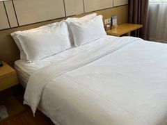 -悦季酒店(广州三元里地铁站店)