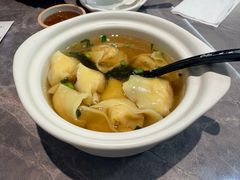 -莱莱小笼·乔艾
