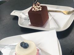 -UNI UNI(环亚凯瑟琳店)